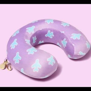 Stoney clover target airplane pillow